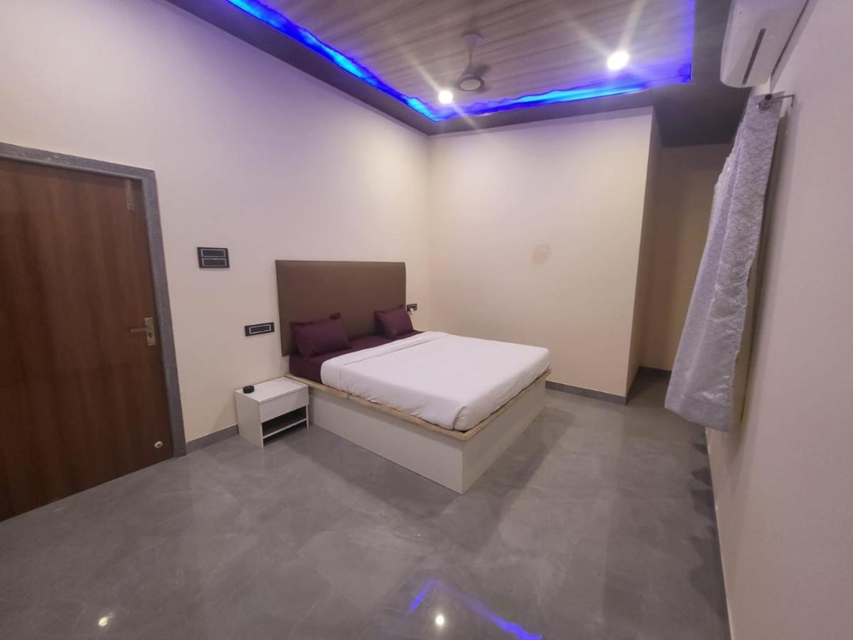 Вилла Nazrana 2Bhk Лонавала Экстерьер фото